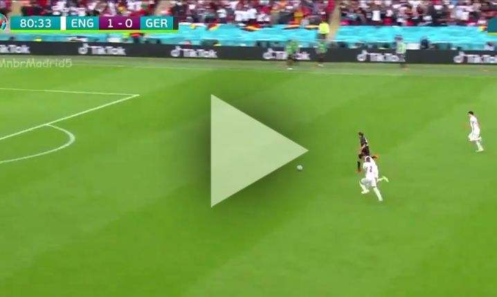 Thomas Müller ma sytuację na 1-1 i... [VIDEO]